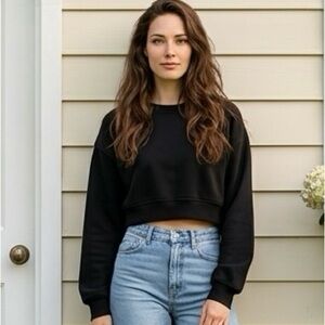 EUC Misguided black cropped sweatshirt Sz 2 in US. Worn once! Like new